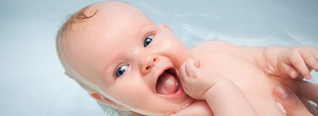 Come lavare il viso dei neonati