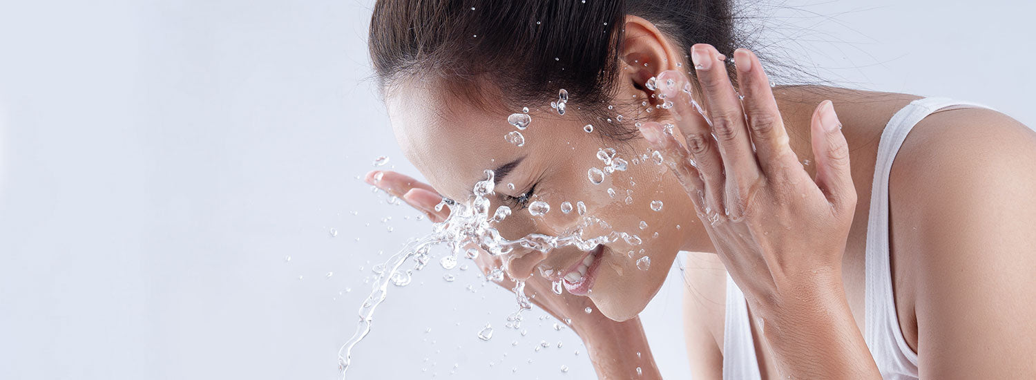 come detergere il viso
