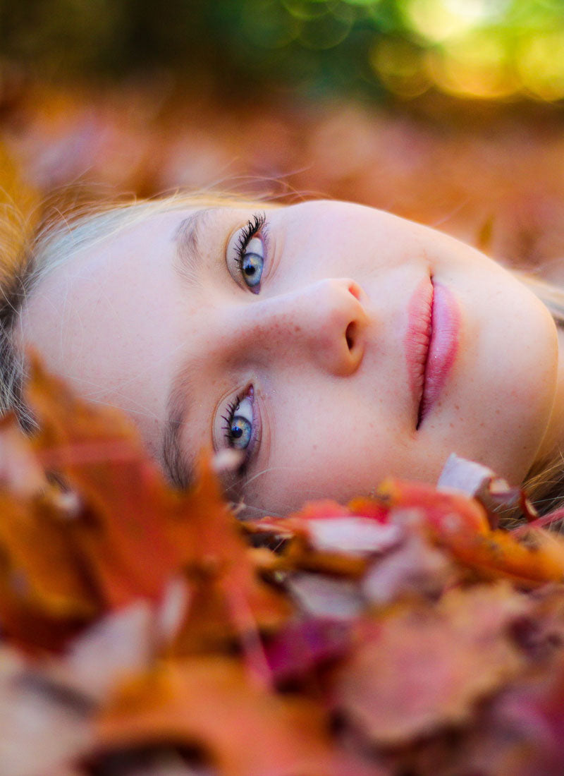 Gli attivi concentrati che rispondono ai bisogni della pelle del viso in autunno