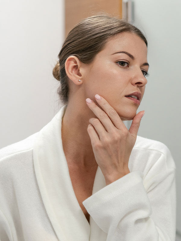 Pelle grassa con imperfezioni, cause e rimedi